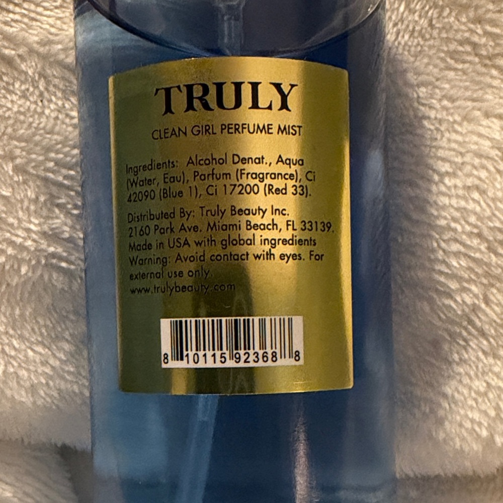TRULY Clean Girl Perfume BNIB - Picture 3 of 4